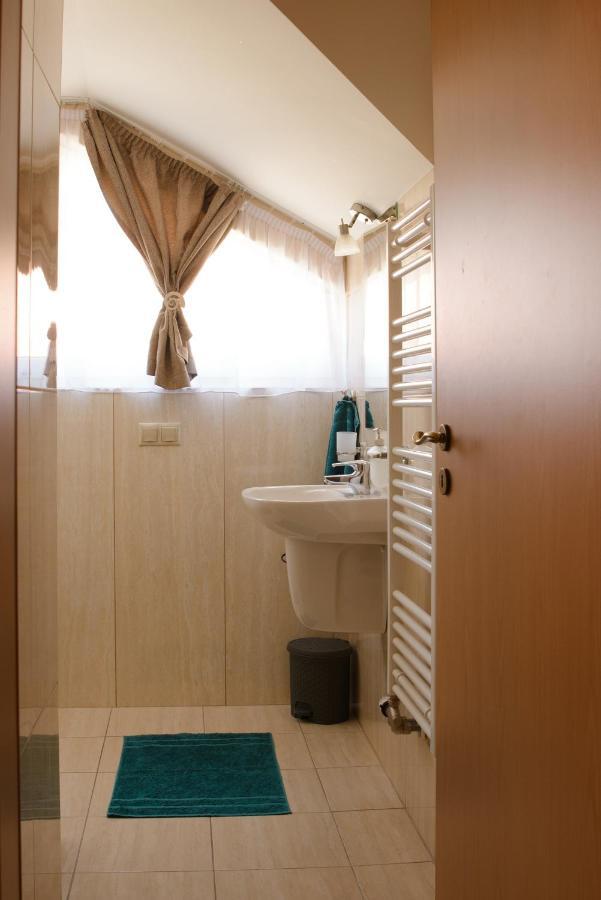 Eliza 1 Birdland Golf Apartman Buk Exterior foto