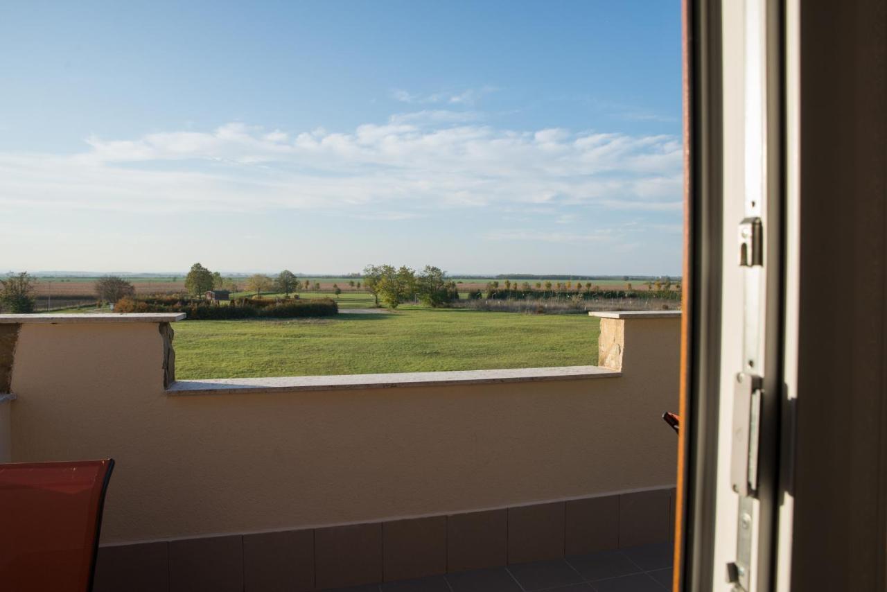 Eliza 1 Birdland Golf Apartman Buk Exterior foto
