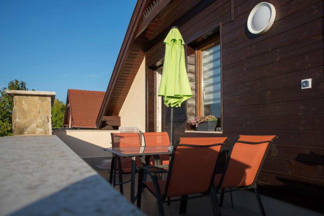 Eliza 1 Birdland Golf Apartman Buk Exterior foto